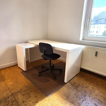 شقة Grosszuegige Altbauwohnung Mitten In Der