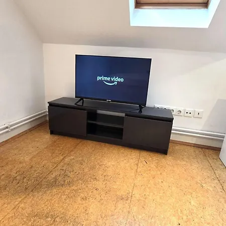 Grosszuegige Altbauwohnung Mitten In Der شقة