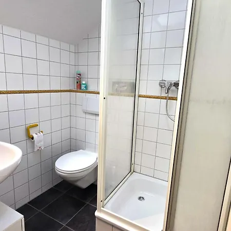 Grosszuegige Altbauwohnung Mitten In Der