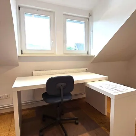 Grosszuegige Altbauwohnung Mitten In Der