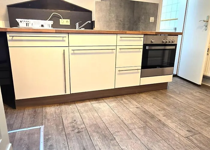 Grosszuegige Altbauwohnung Mitten In Der Lejlighed