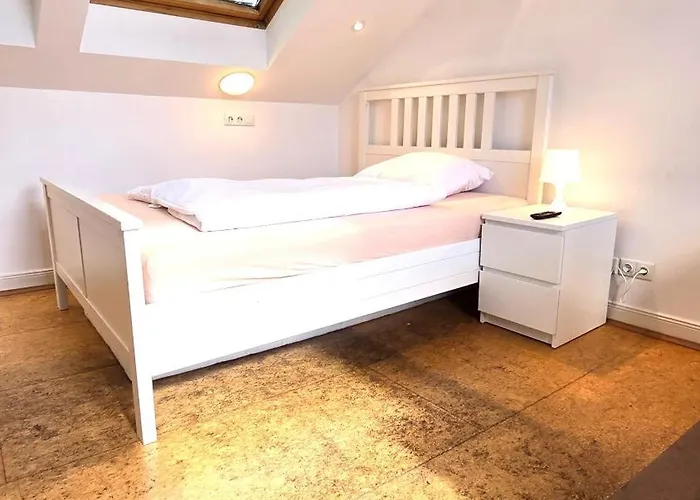 Lejlighed Grosszuegige Altbauwohnung Mitten In Der *