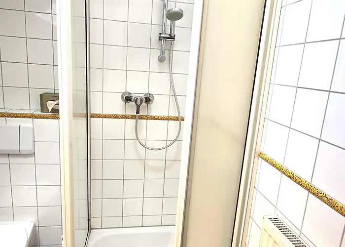 Grosszuegige Altbauwohnung Mitten In Der Lejlighed