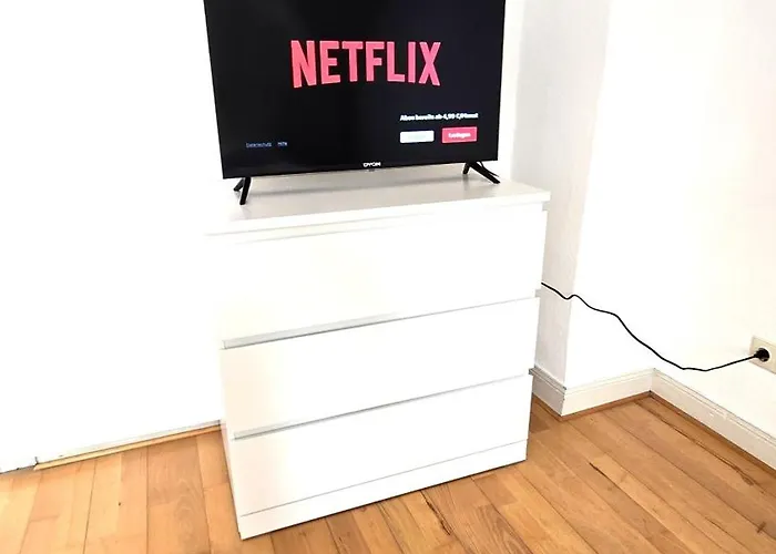 Grosszuegige Altbauwohnung Mitten In Der *